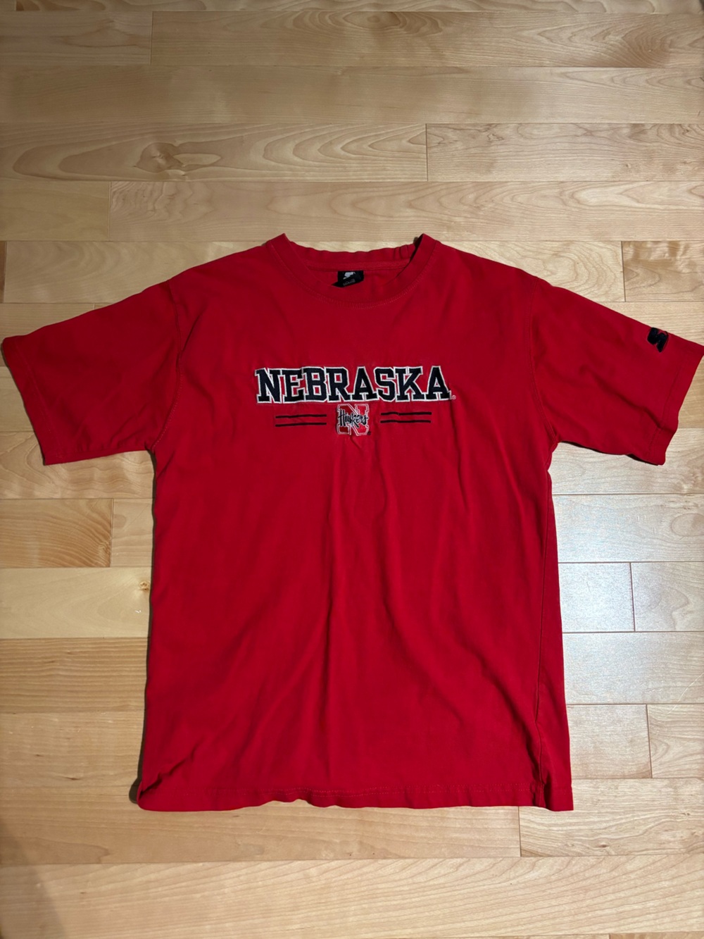 STARTER Red Nebraska Graphic Short-Sleeve Tee